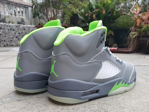 AIR JORDAN 5 RETRO